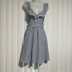 Dress EUC HYPVE HYPVE HYPVE Striped Ruffle dress Large B4-87